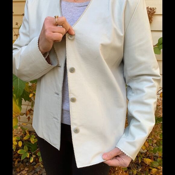 Isda&Co light grey V-neck fine leather jacket, buttons in front, Large - Picture 2 of 8